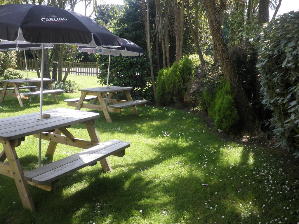 Longfrie Inn Saint Saviour Buitenkant foto